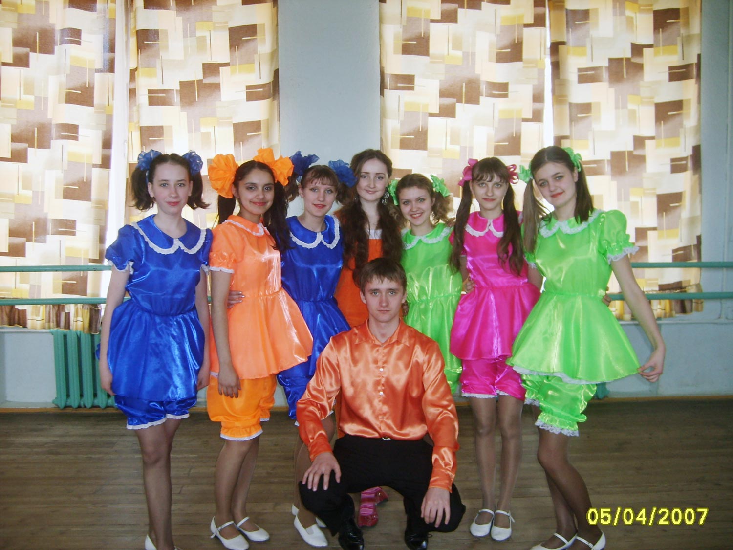Танцевальный коллектив колледжа на конкурсе «Оршанский первоцвет»